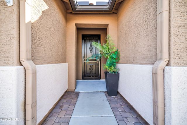 3713 W ABRAMS Drive, New River, AZ 85087