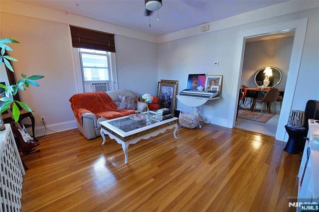 458 Shannon Place, Cliffside Park, NJ 07010