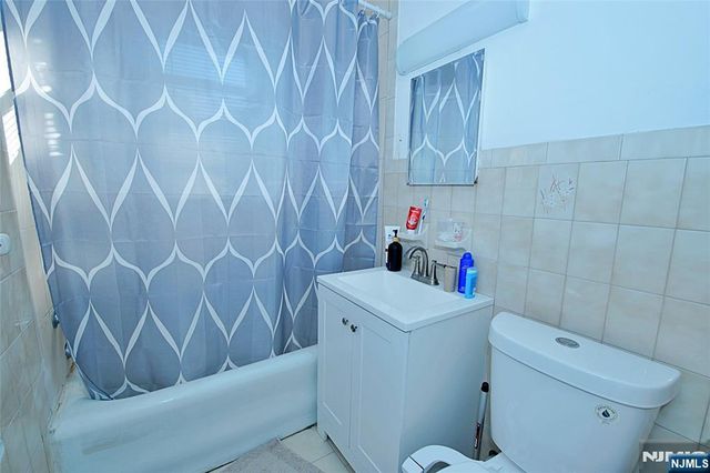 458 Shannon Place, Cliffside Park, NJ 07010