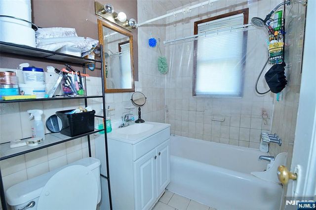 458 Shannon Place, Cliffside Park, NJ 07010
