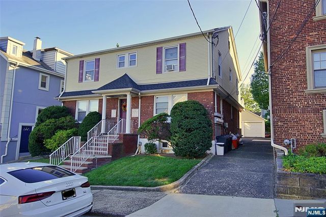 458 Shannon Place, Cliffside Park, NJ 07010