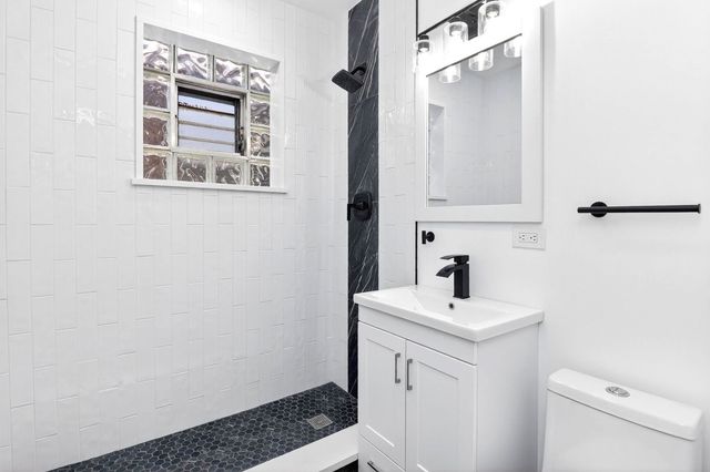 2426 N Neva Avenue, Chicago, IL 60707