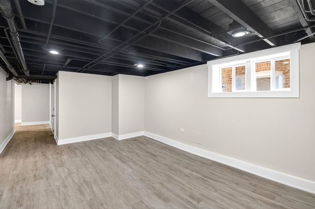 2426 N Neva Avenue, Chicago, IL 60707