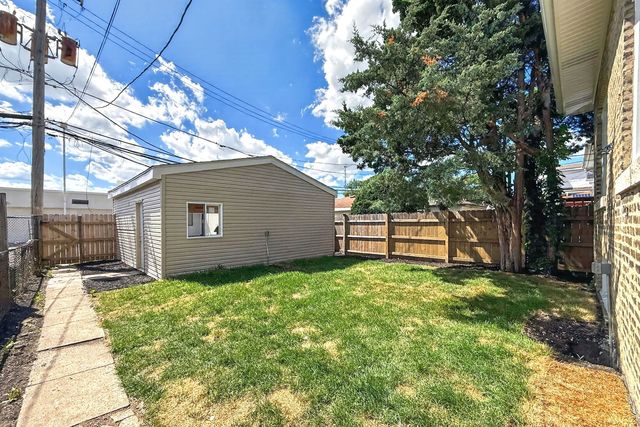2426 N Neva Avenue, Chicago, IL 60707