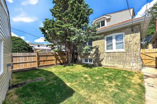 2426 N Neva Avenue, Chicago, IL 60707