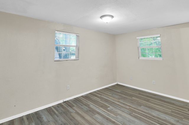 214 Hill Lane, Red Oak, TX 75154