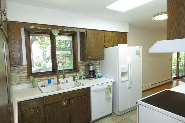 936 York Avenue NW, Elk River, MN 55330