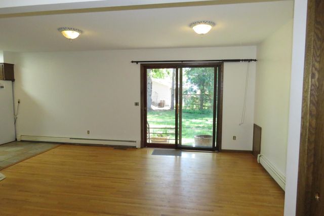 936 York Avenue NW, Elk River, MN 55330