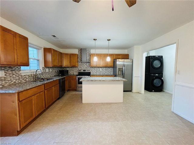 5607 Gates Landing RD, Virginia Beach, VA 23464