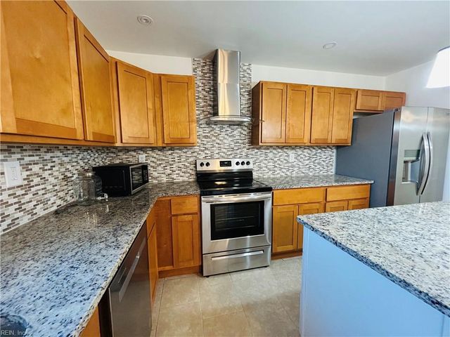 5607 Gates Landing RD, Virginia Beach, VA 23464