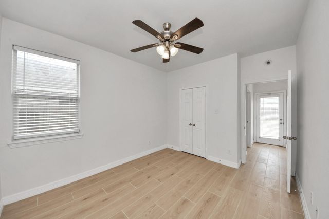 7925 Diamond Oak Drive, Texas City, TX 77591