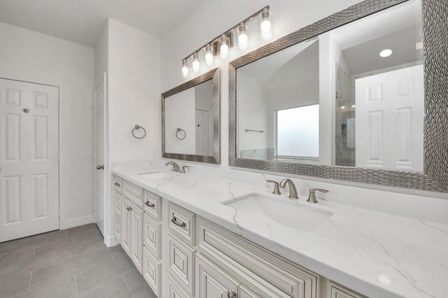 7925 Diamond Oak Drive, Texas City, TX 77591