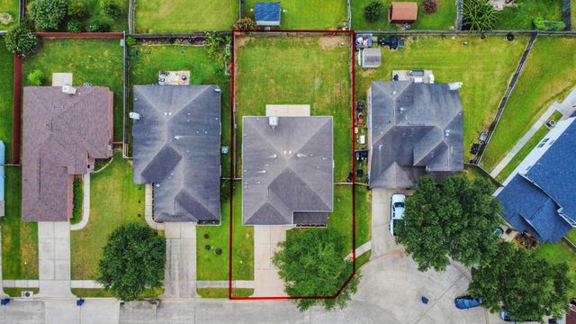 7925 Diamond Oak Drive, Texas City, TX 77591