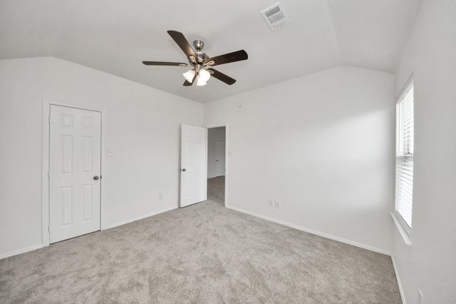 7925 Diamond Oak Drive, Texas City, TX 77591