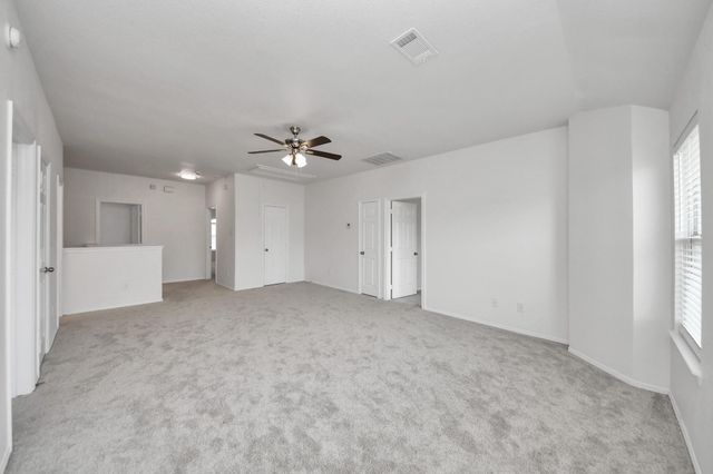 7925 Diamond Oak Drive, Texas City, TX 77591