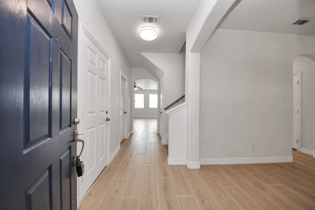 7925 Diamond Oak Drive, Texas City, TX 77591