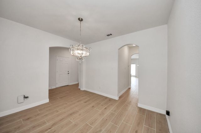 7925 Diamond Oak Drive, Texas City, TX 77591