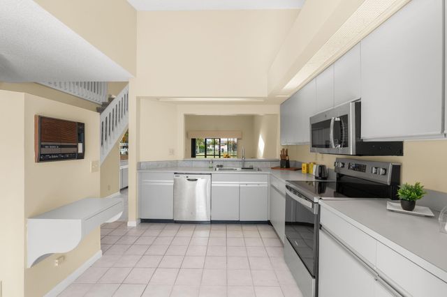 8371 Waterford Circle 8371, Tamarac, FL 33321