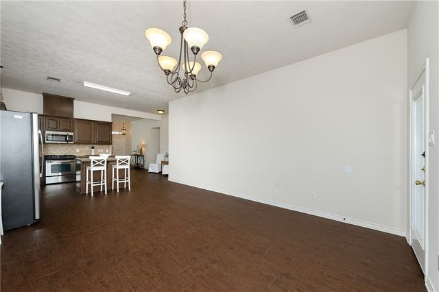 809 Dove Run, College Station, TX 77845