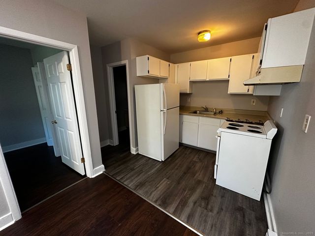 7 Prest Street 3, New London, CT 06320