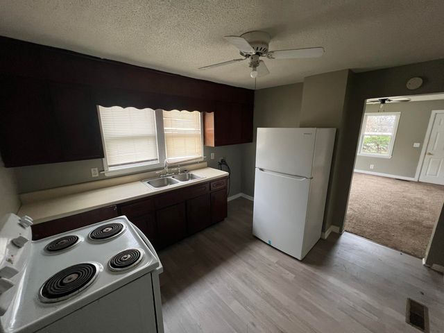 306 Walnut Avenue, South Pittsburg, TN 37380