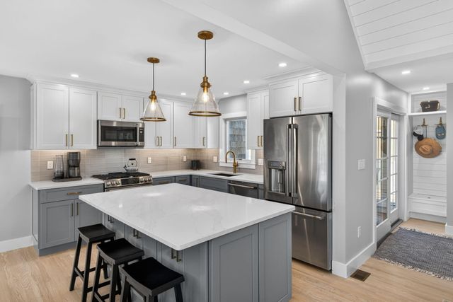 15 Beach Pine Road, Dennis Port, MA 02639