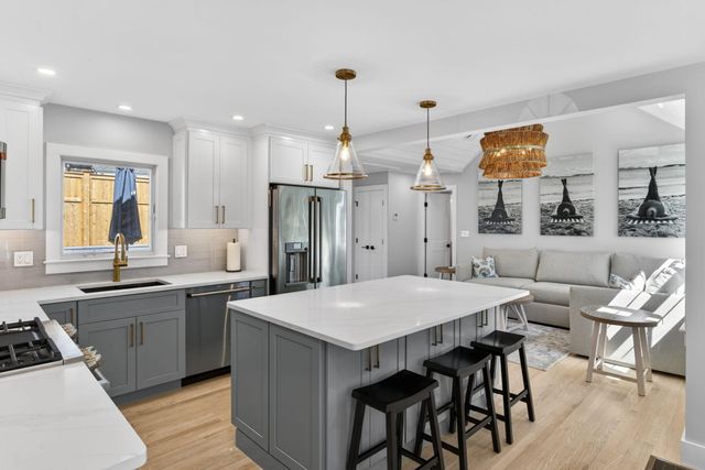15 Beach Pine Road, Dennis Port, MA 02639