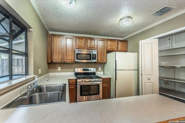 11207 PRAIRIE SPRINGS DR, San Antonio, TX 78249