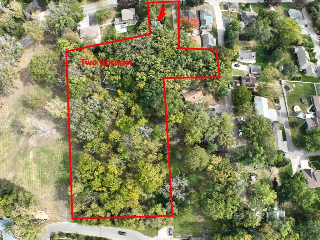 2810 Fischer DRIVE, Burlington, WI 53105