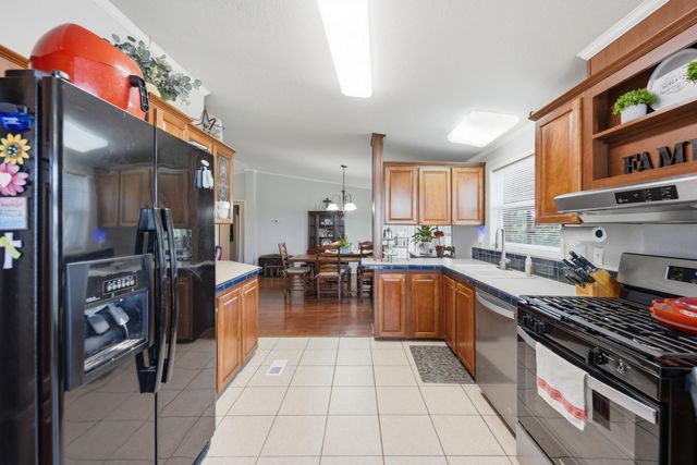 3844 Highway 36 N, Bellville, TX 77418