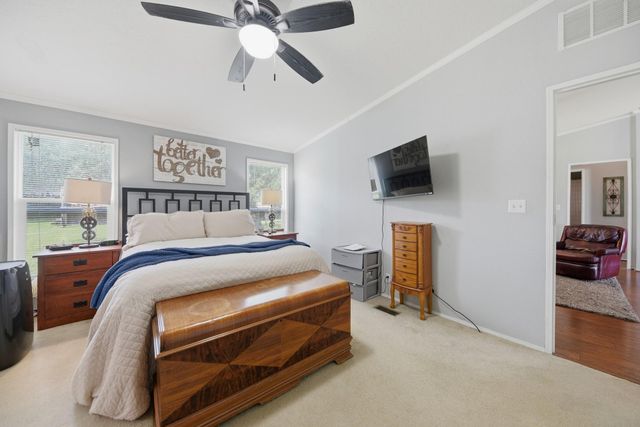 3844 Highway 36 N, Bellville, TX 77418