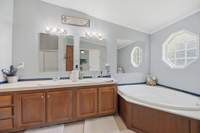 3844 Highway 36 N, Bellville, TX 77418