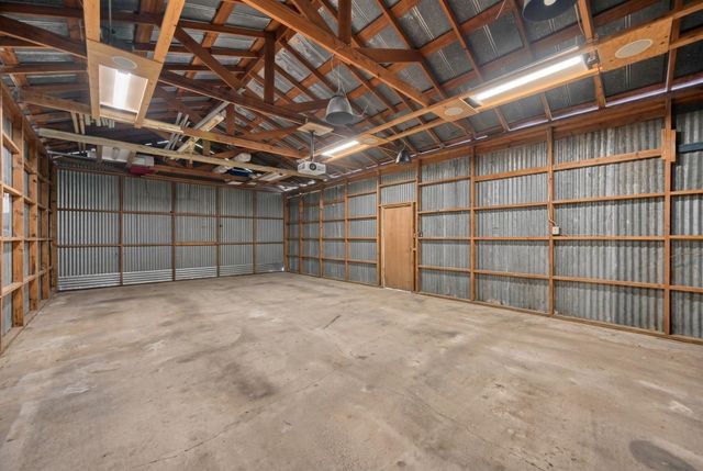 3844 Highway 36 N, Bellville, TX 77418