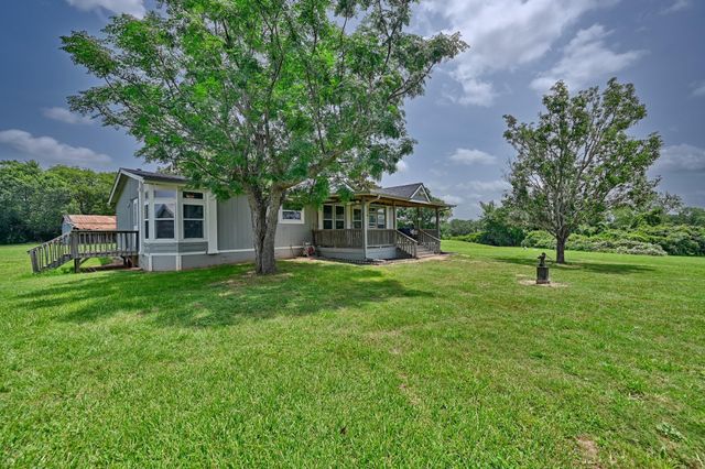 3844 Highway 36 N, Bellville, TX 77418