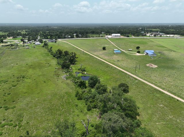 3844 Highway 36 N, Bellville, TX 77418