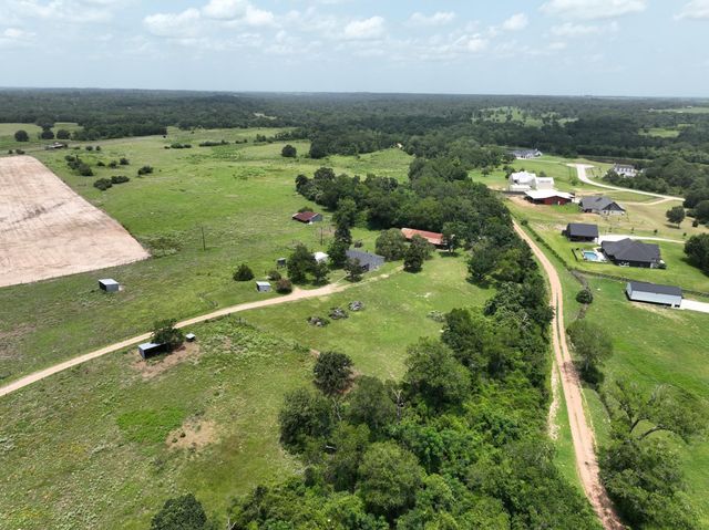 3844 Highway 36 N, Bellville, TX 77418