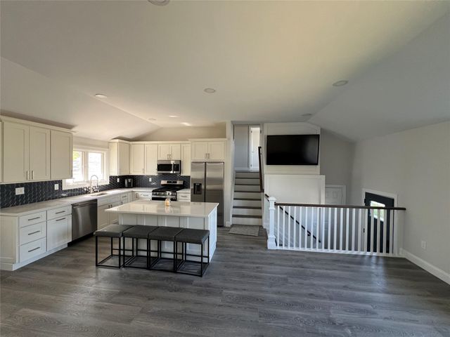 25 Fairlawn Lane, Centereach, NY 11720