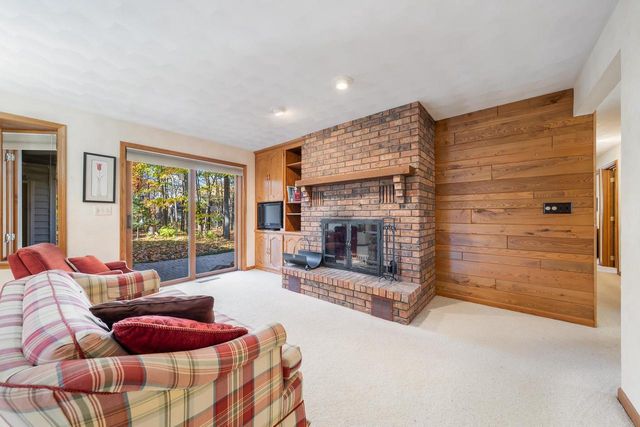 2635 S HARMON STREET, Appleton, WI 54915