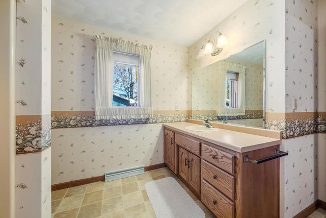 2635 S HARMON STREET, Appleton, WI 54915