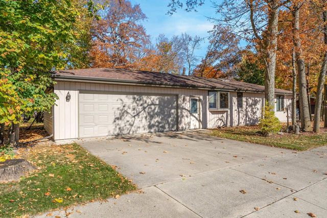 2635 S HARMON STREET, Appleton, WI 54915