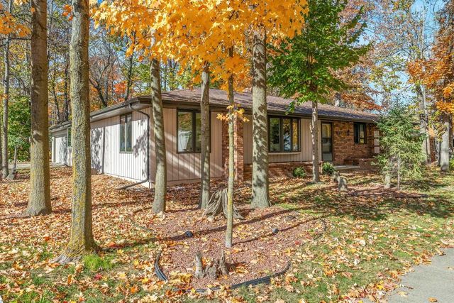 2635 S HARMON STREET, Appleton, WI 54915