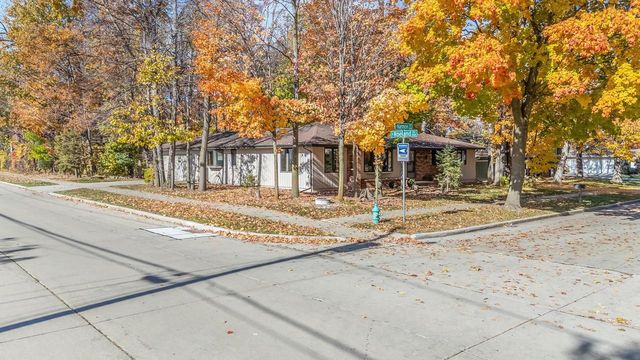 2635 S HARMON STREET, Appleton, WI 54915