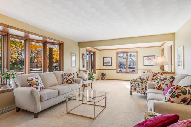 2635 S HARMON STREET, Appleton, WI 54915