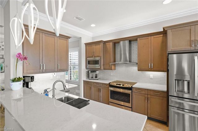 11689 Kati Falls LN, Fort Myers, FL 33913