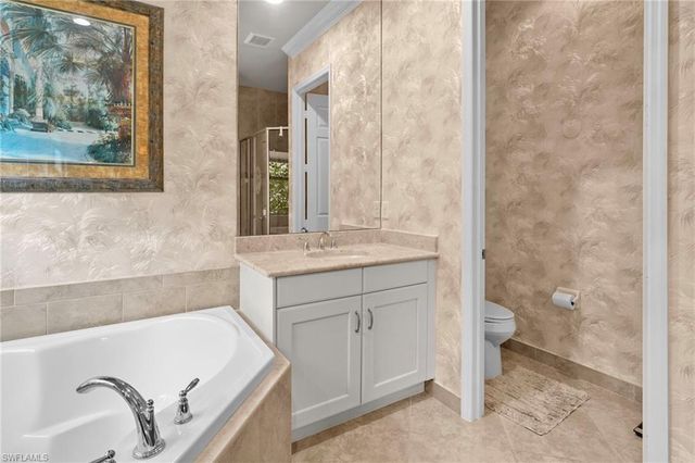 11689 Kati Falls LN, Fort Myers, FL 33913