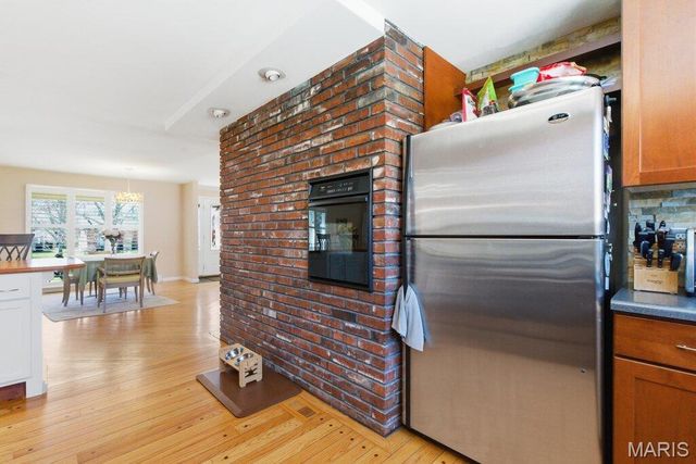 426 Brooktree Drive, Ballwin, MO 63011