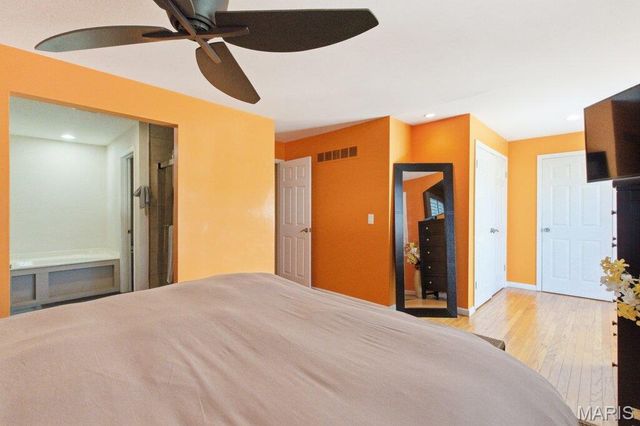 426 Brooktree Drive, Ballwin, MO 63011