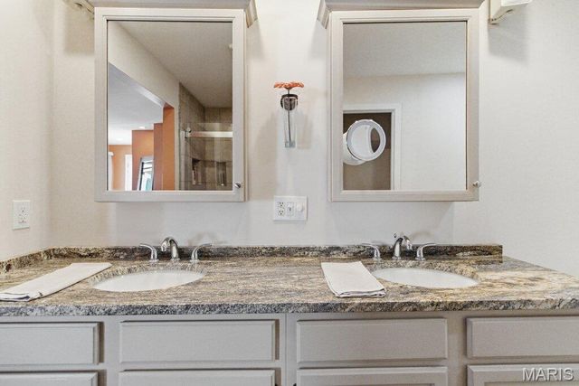 426 Brooktree Drive, Ballwin, MO 63011