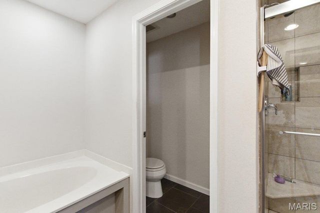 426 Brooktree Drive, Ballwin, MO 63011