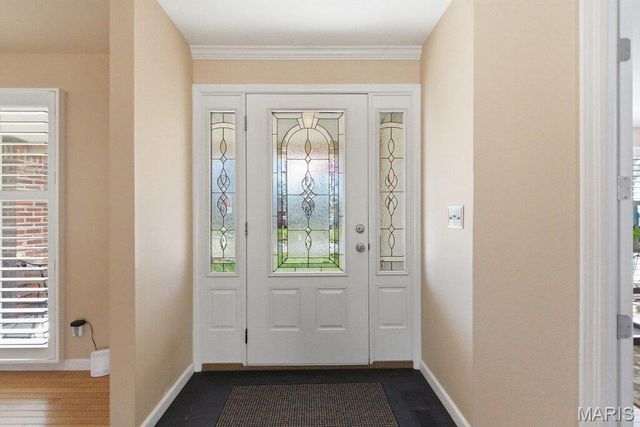 426 Brooktree Drive, Ballwin, MO 63011